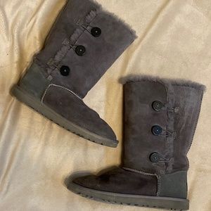 UGG Bailey Triplet, Size 6